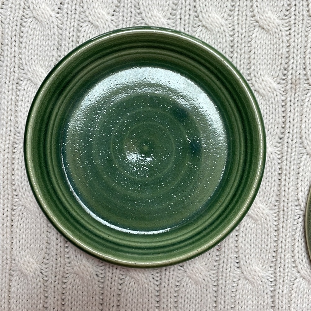 Pottery bowl with spout/handle & saucer. Blues and greens glazed Makers mark - Picture 6 of 10